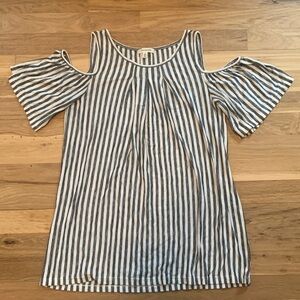 Max Studio Cold Shoulder Flowy Vertical Striped Blouse Black & White Women’s S